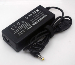 45W Toshiba PA3822E-1AC3 Netzteil