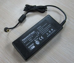 Sony Vaio ADP-45UD D 19.5V 2.3A 45W Netzteil